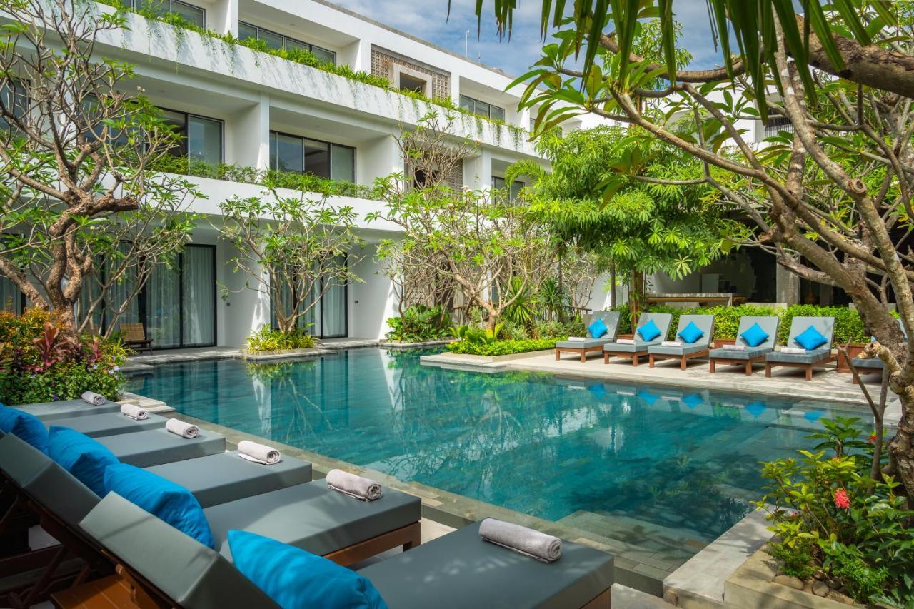 Eightfold Urban Resort Siem Reap Eksteriør billede The hotel's pool