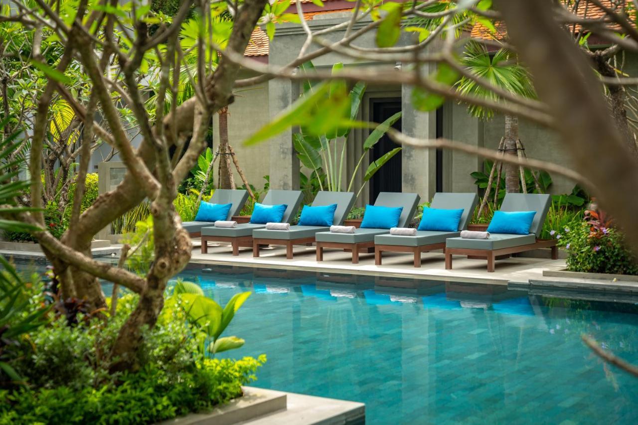 Eightfold Urban Resort Siem Reap Eksteriør billede The swimming pool at the hotel