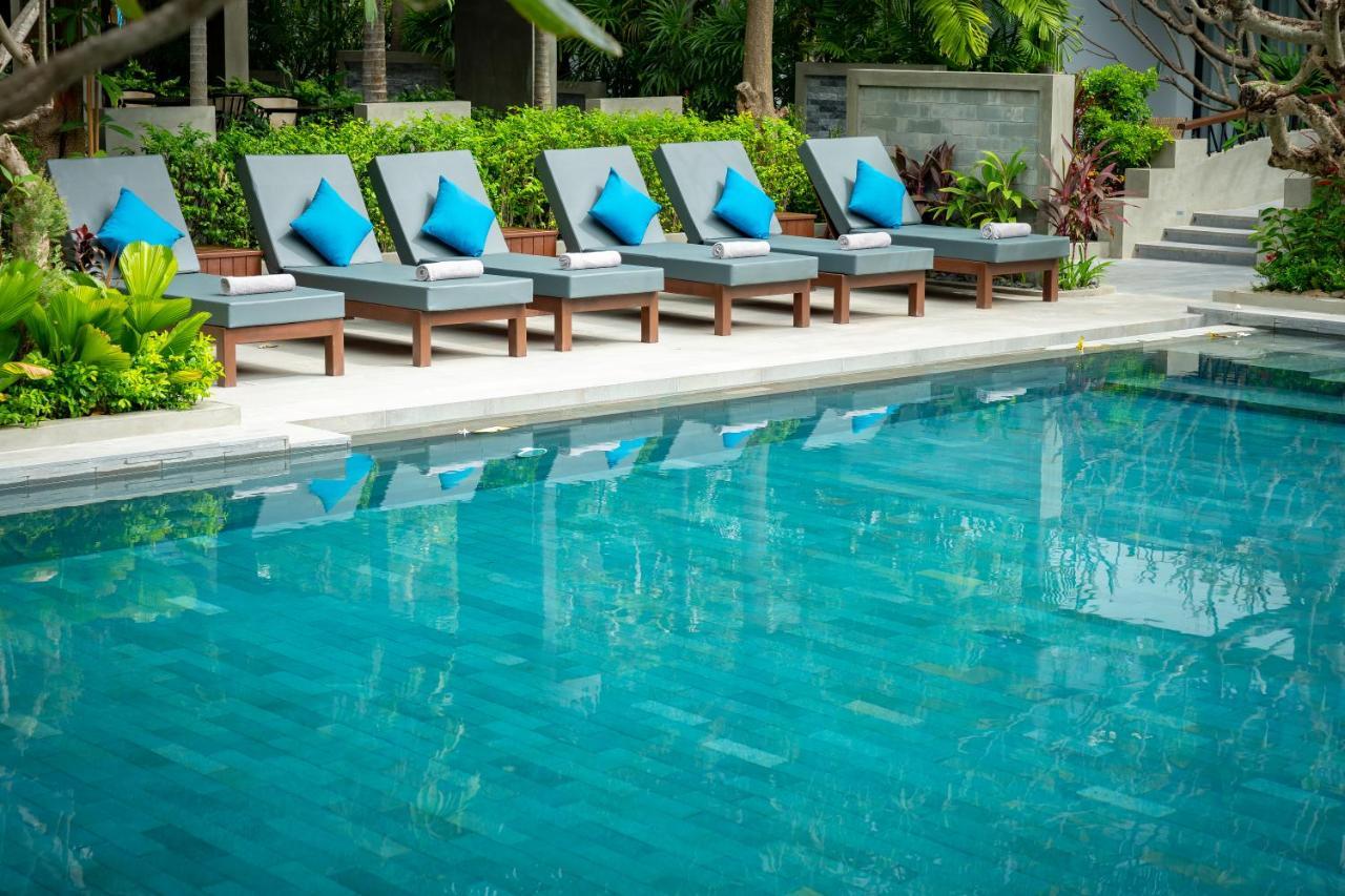 Eightfold Urban Resort Siem Reap Eksteriør billede Pool at the hotel