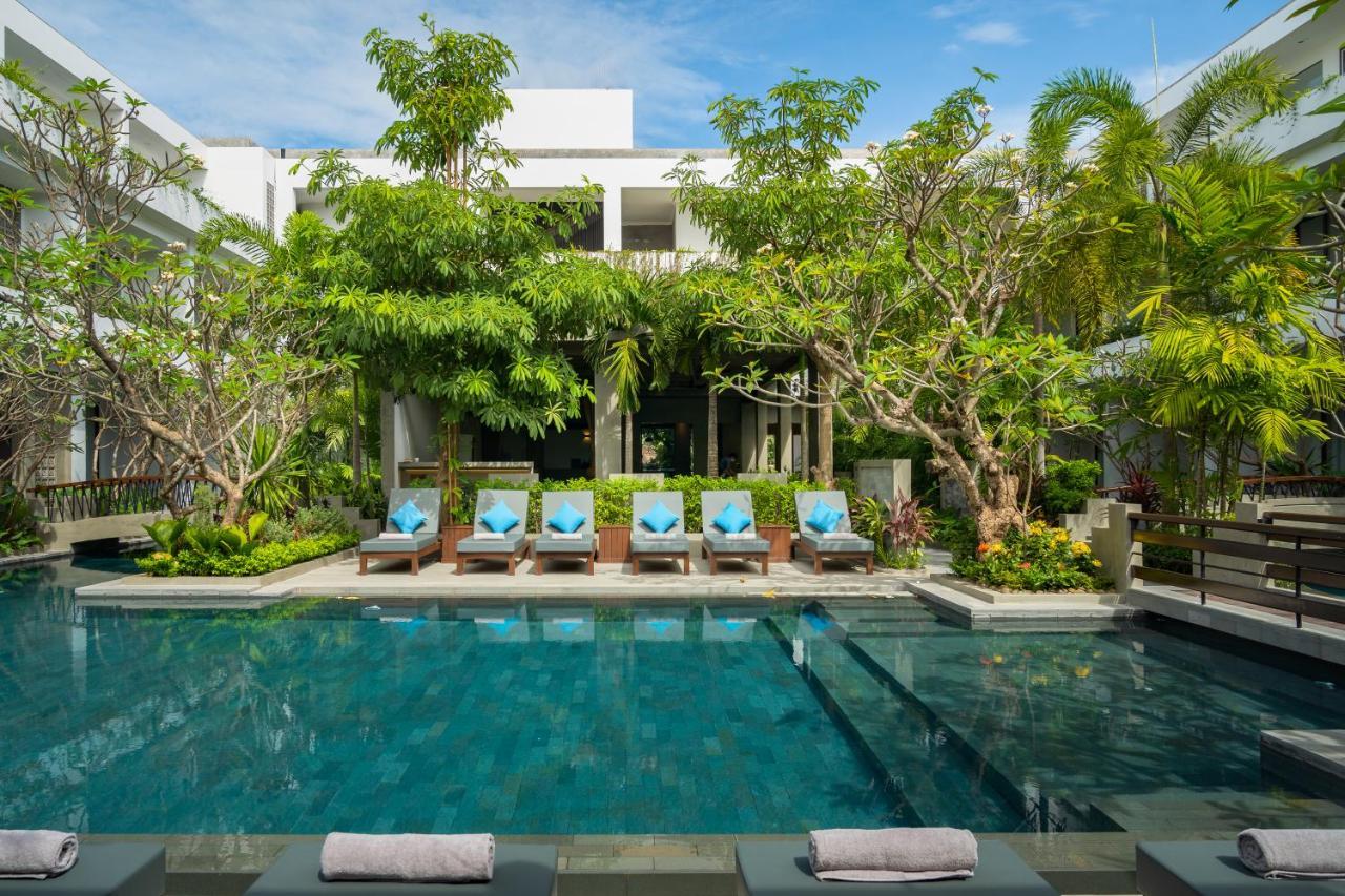 Eightfold Urban Resort Siem Reap Eksteriør billede The hotel's pool
