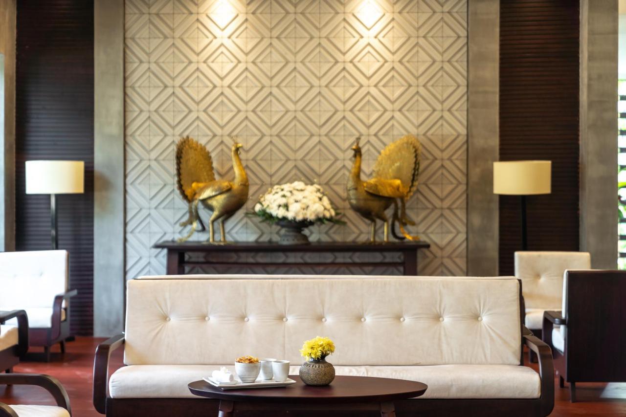 Eightfold Urban Resort Siem Reap Eksteriør billede The interior of the hotel