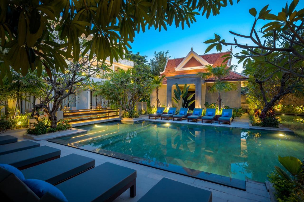 Eightfold Urban Resort Siem Reap Eksteriør billede The hotel's swimming pool