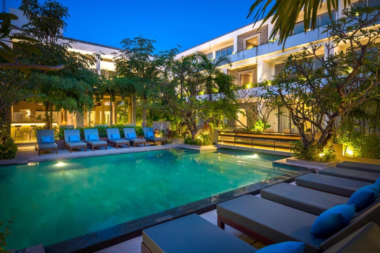 Eightfold Urban Resort Siem Reap Eksteriør billede The hotel's pool