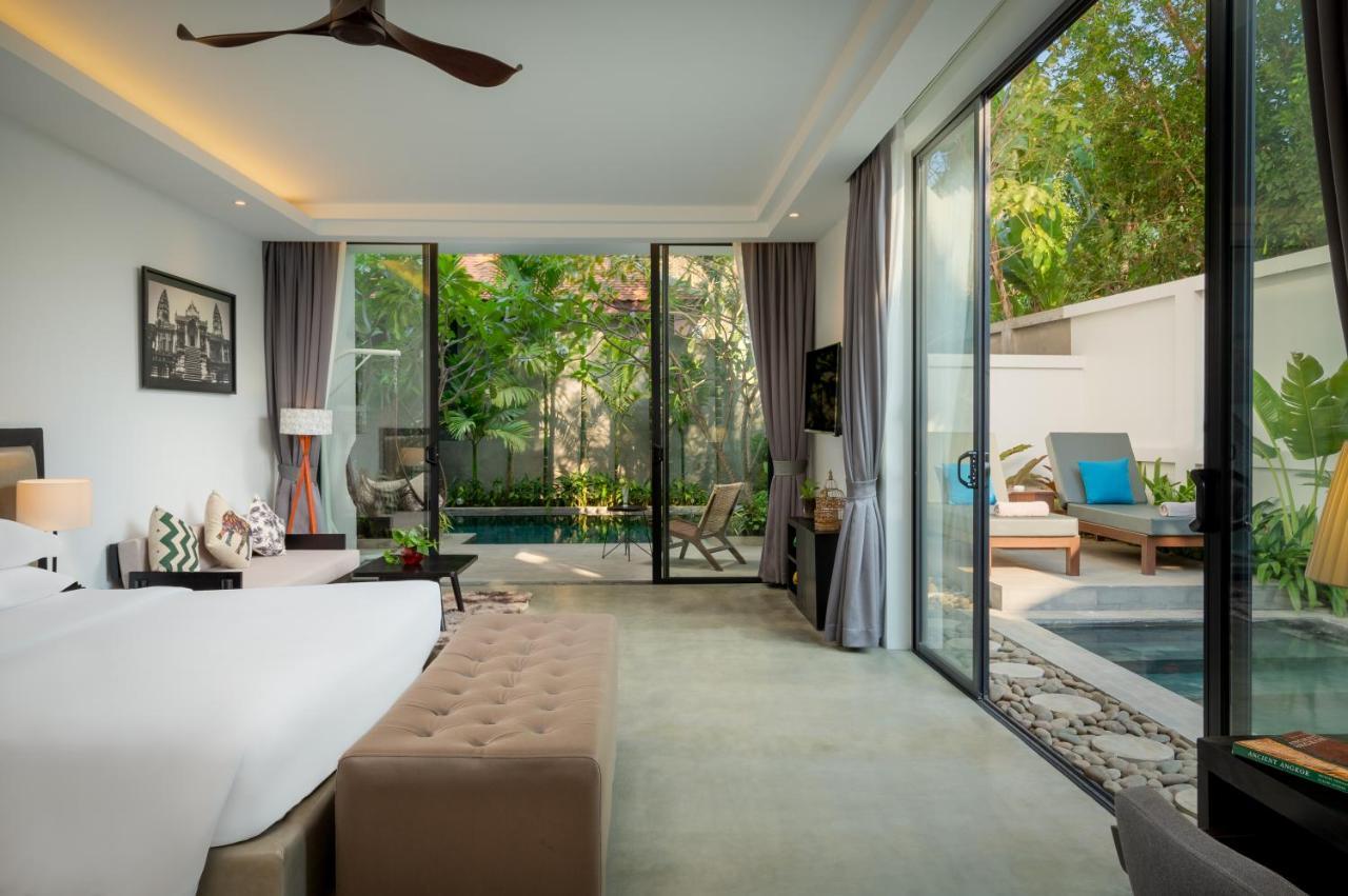 Eightfold Urban Resort Siem Reap Eksteriør billede A pool villa at The Village Phuket